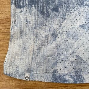 lululemon Train to Be Top